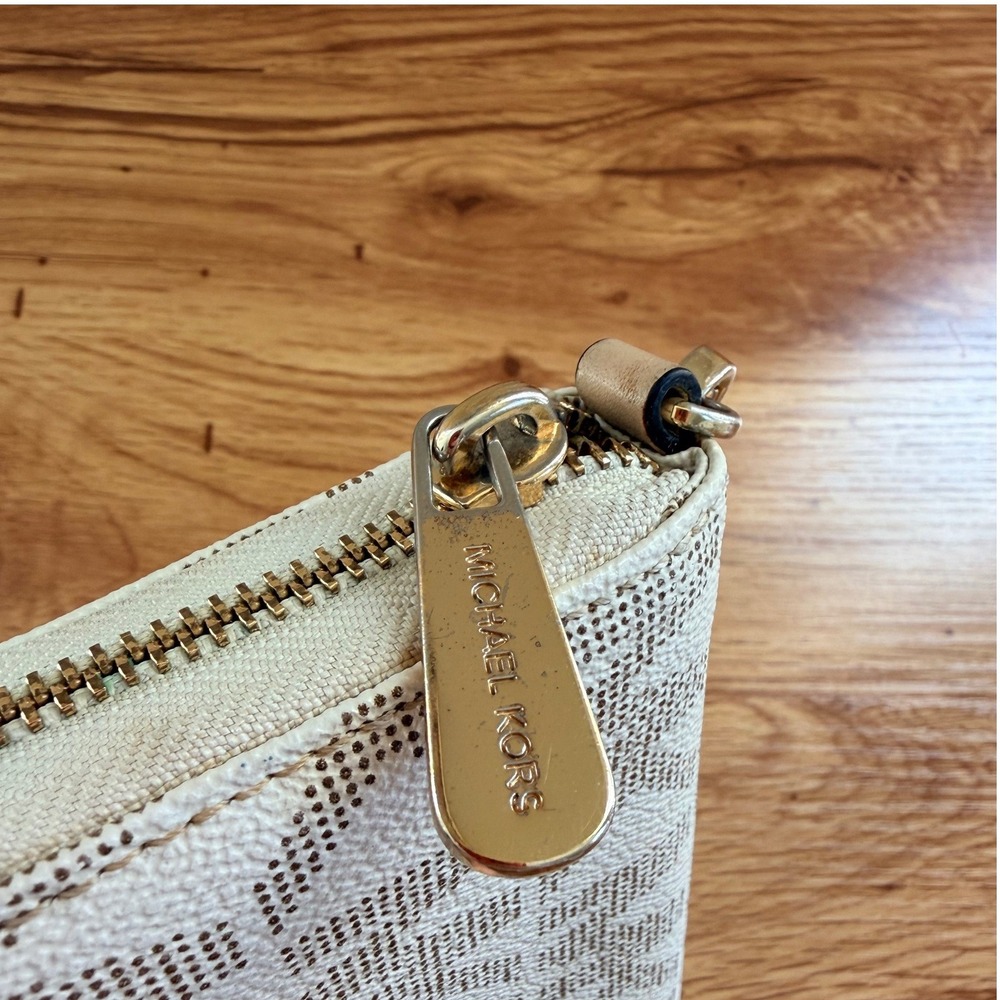 Michael Kors Jet Set MK Logo Zip Around Wristlet Wallet Vanilla Monogram Gold OS - Picture 8 of 16